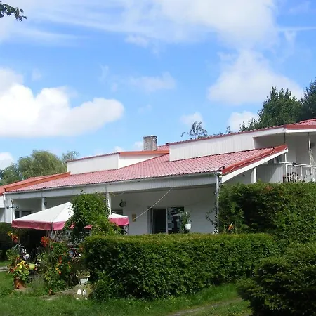 Lantgård Chlopy